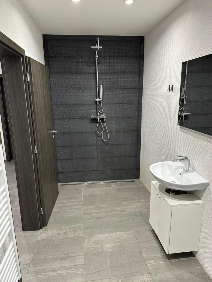 73m2 Klid Priroda Parking Free * Prague